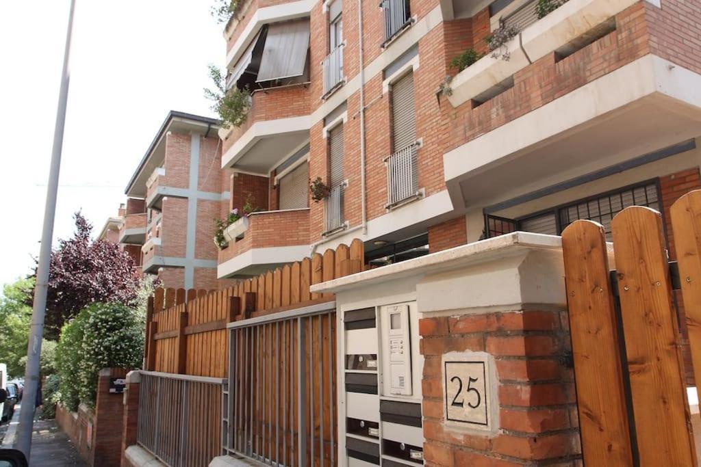 Vatican Flat Spacious Cozy With Court Рим Экстерьер фото